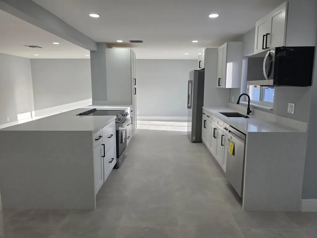 2660 NW 83rd Terrace Coral Springs FL 33065