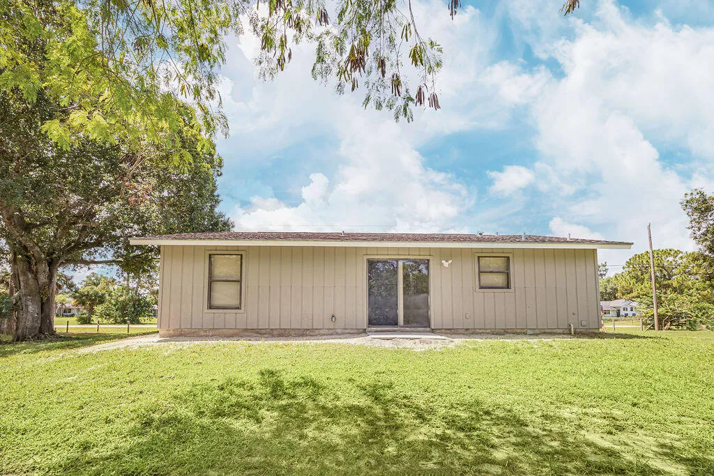 18565 47th Avenue N The Acreage FL 33470