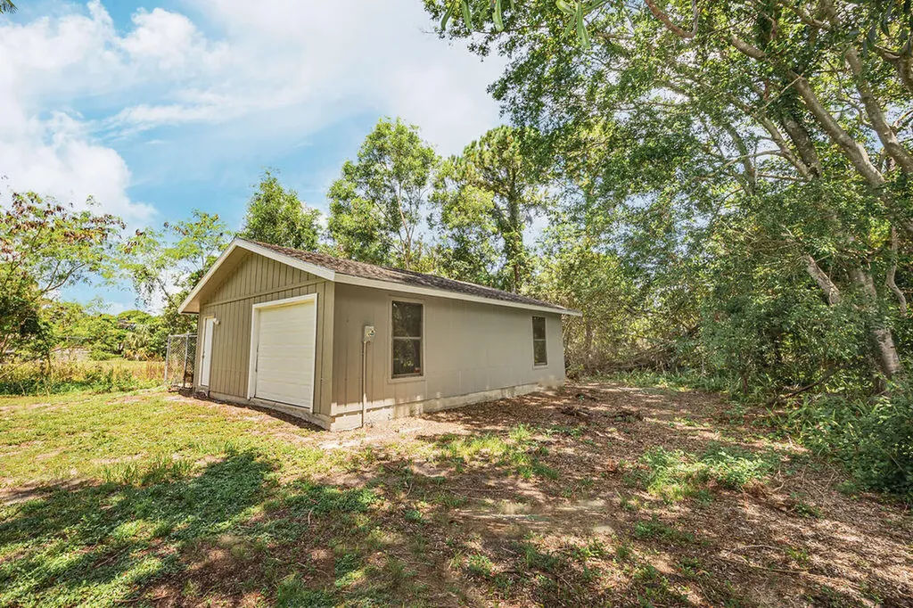 18565 47th Avenue N The Acreage FL 33470