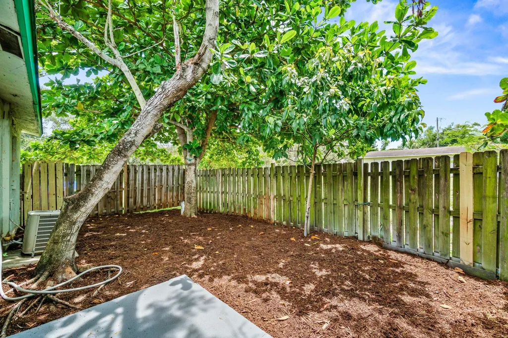 4790 Gulfstream Road Lake Worth Beach FL 33461