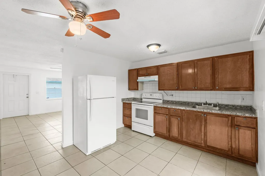4790 Gulfstream Road Lake Worth Beach FL 33461
