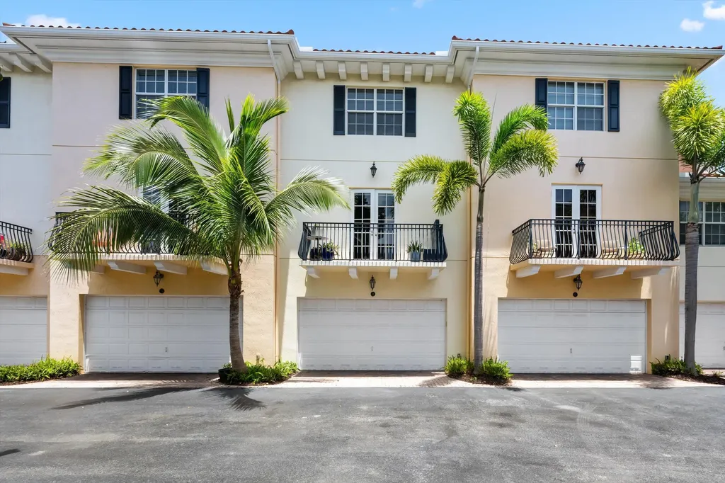 2502 N Dixie Highway Lake Worth Beach FL 33460