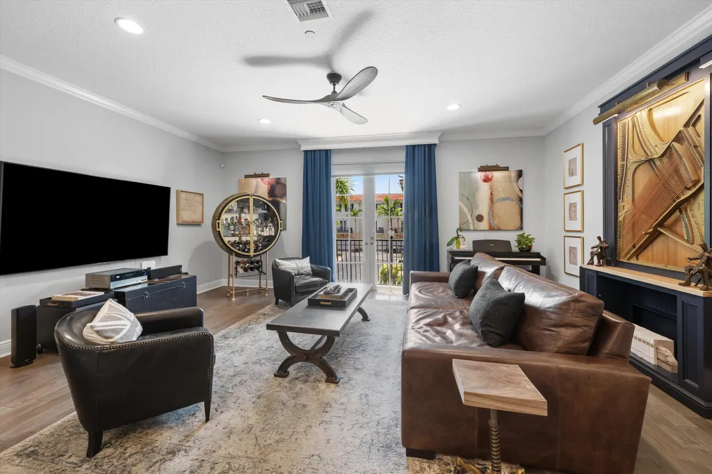 2502 N Dixie Highway Lake Worth Beach FL 33460