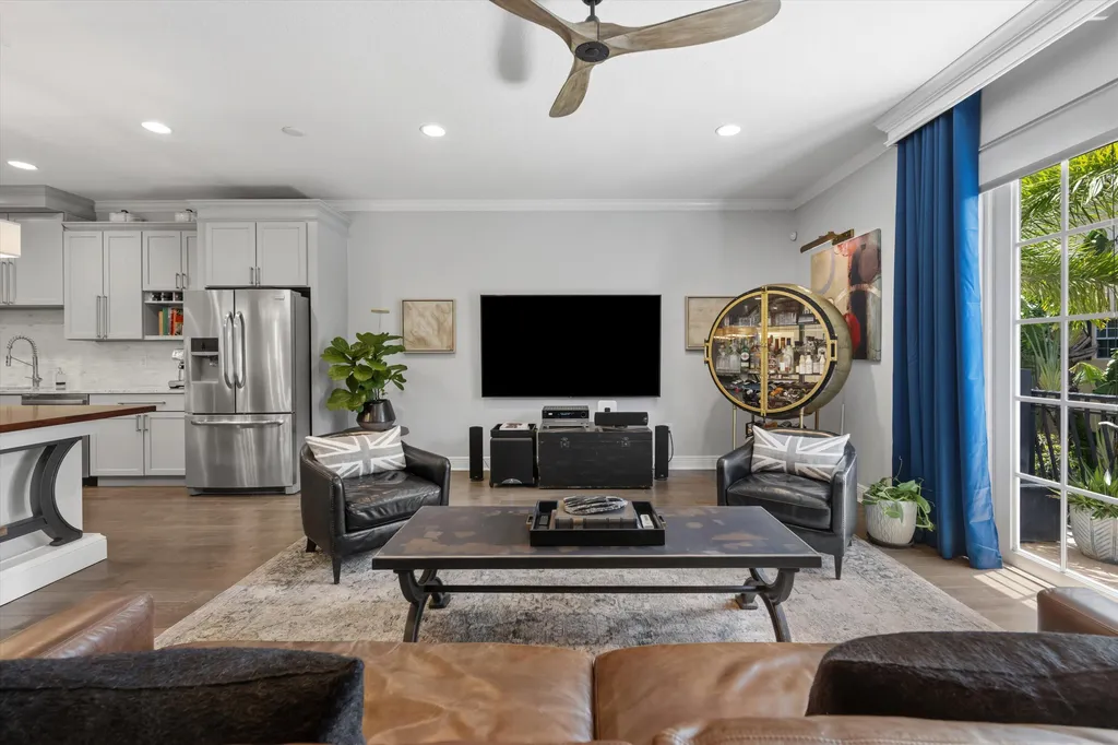 2502 N Dixie Highway Lake Worth Beach FL 33460