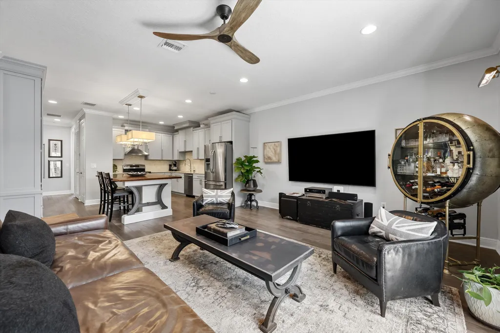 2502 N Dixie Highway Lake Worth Beach FL 33460