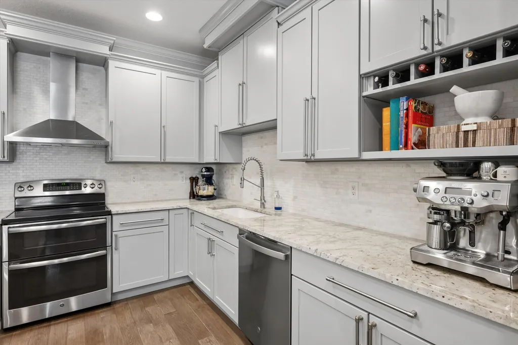 2502 N Dixie Highway Lake Worth Beach FL 33460