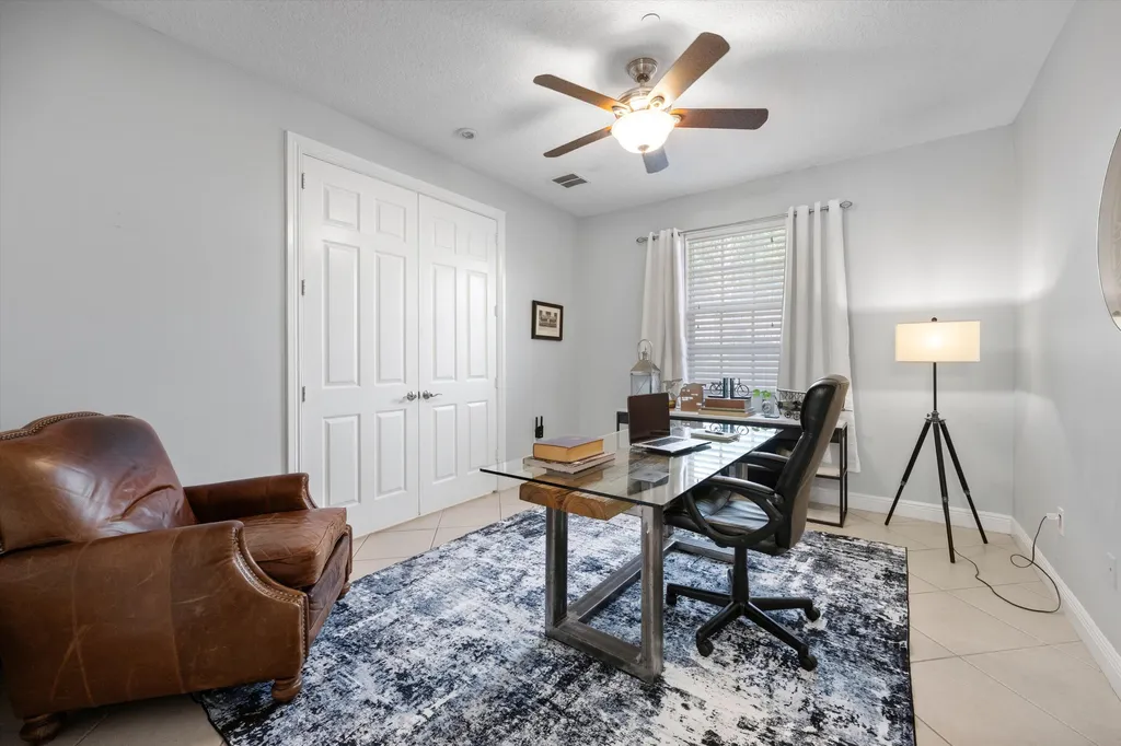 2502 N Dixie Highway Lake Worth Beach FL 33460