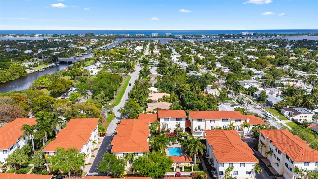 2502 N Dixie Highway Lake Worth Beach FL 33460