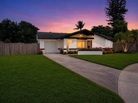 850 SW 55th Way Margate FL 33068