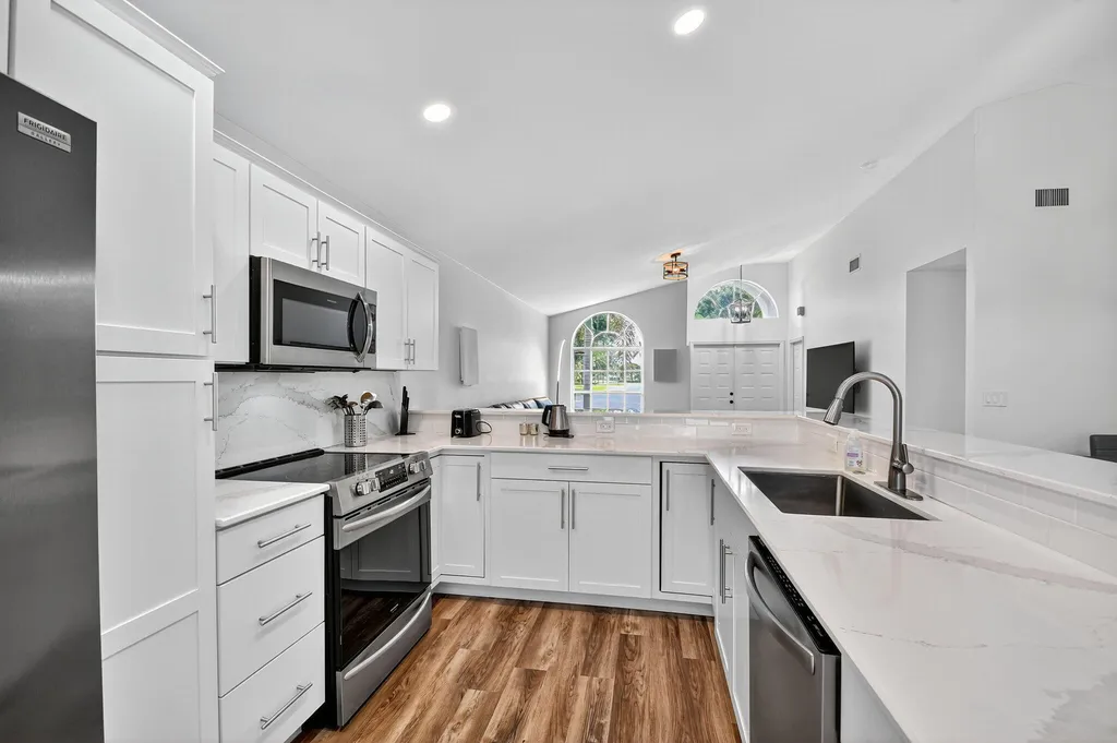 1891 Oak Berry Circle Wellington FL 33414