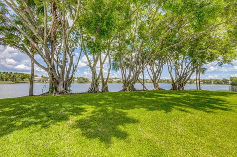 1891 Oak Berry Circle Wellington FL 33414