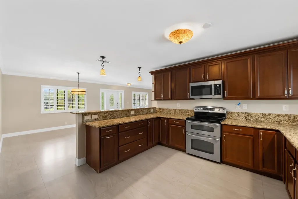 5720 SW 7th Street Plantation FL 33317