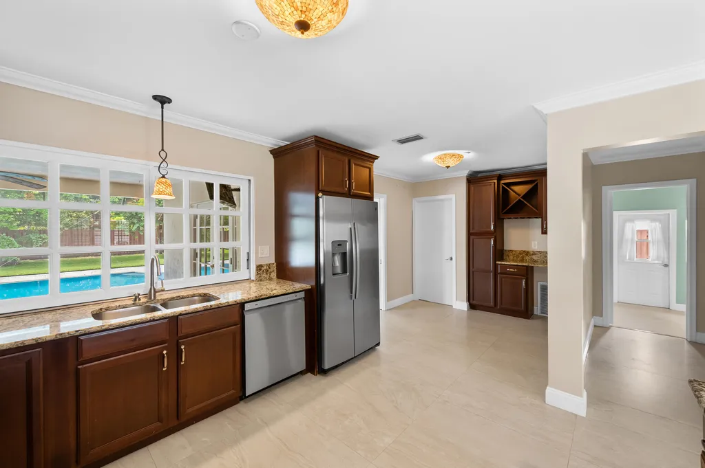 5720 SW 7th Street Plantation FL 33317