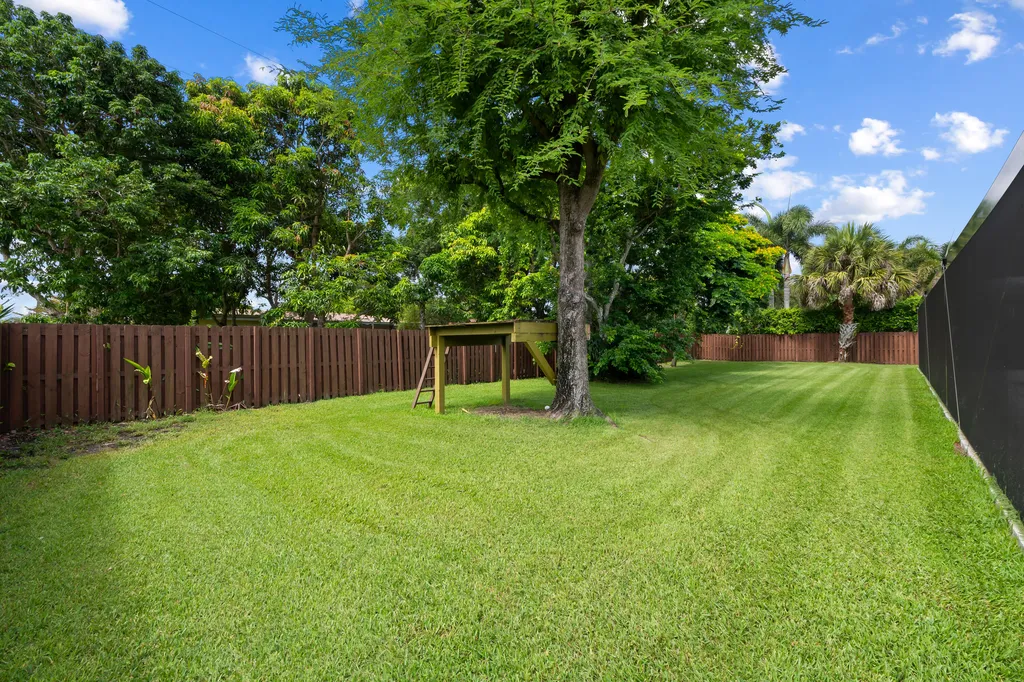 5720 SW 7th Street Plantation FL 33317