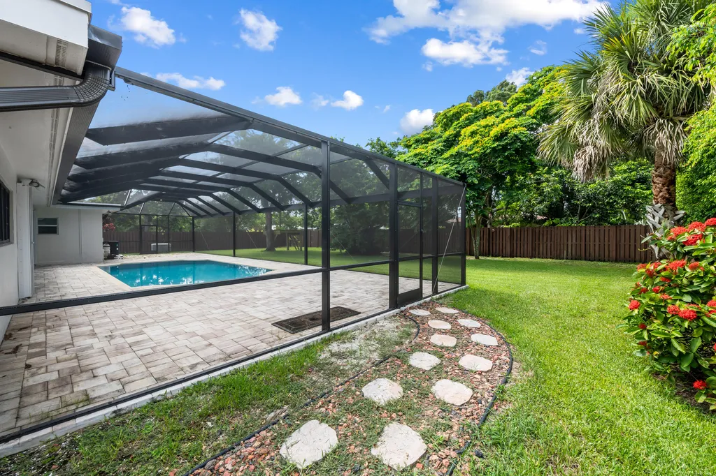 5720 SW 7th Street Plantation FL 33317