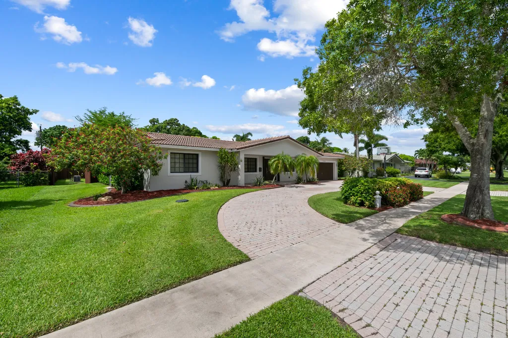 5720 SW 7th Street Plantation FL 33317