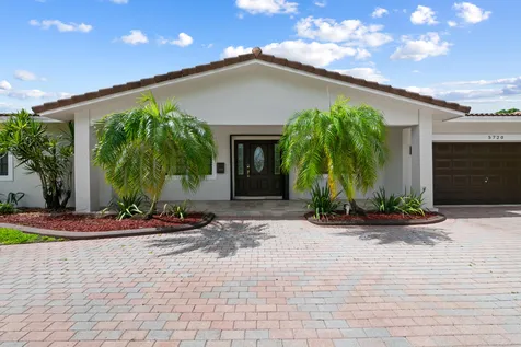5720 SW 7th Street Plantation FL 33317