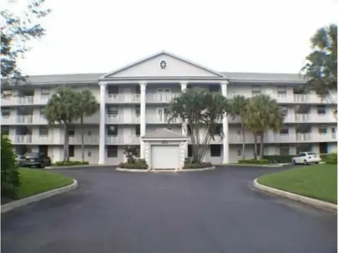 1711 Whitehall Drive Davie FL 33324