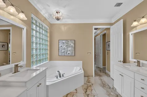 9575 Sandpiper Shores Way West Palm Beach FL 33411