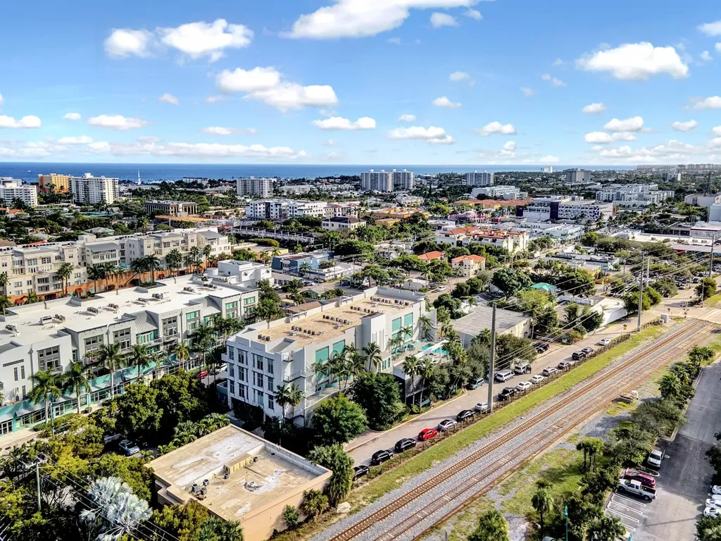 185 NE 4th Avenue Delray Beach FL 33483
