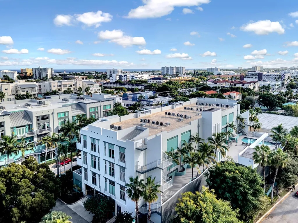 185 NE 4th Avenue Delray Beach FL 33483
