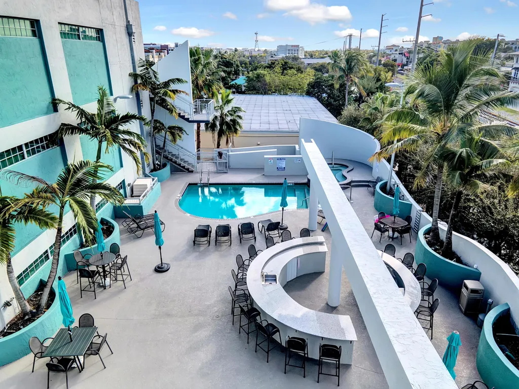 185 NE 4th Avenue Delray Beach FL 33483