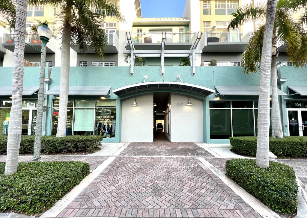 185 NE 4th Avenue Delray Beach FL 33483