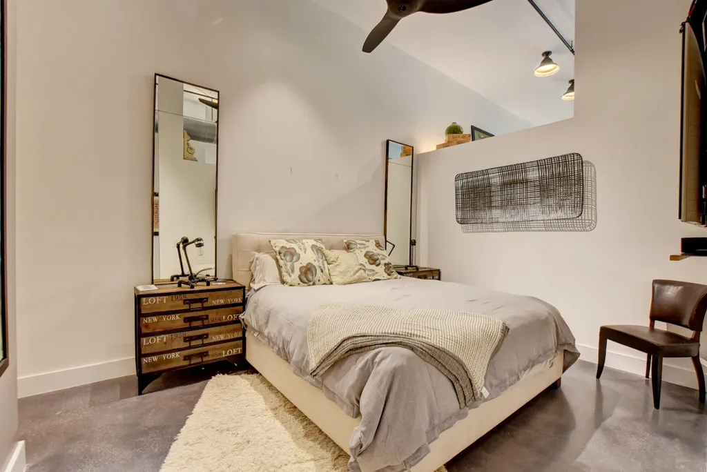 185 NE 4th Avenue Delray Beach FL 33483