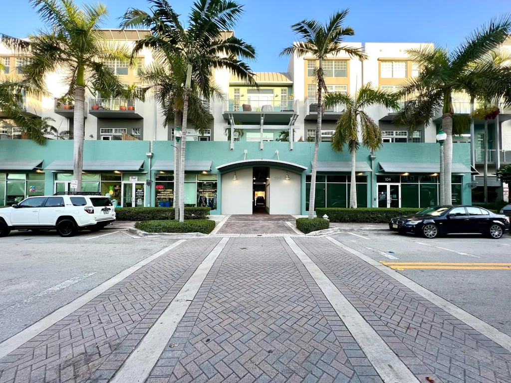 185 NE 4th Avenue Delray Beach FL 33483