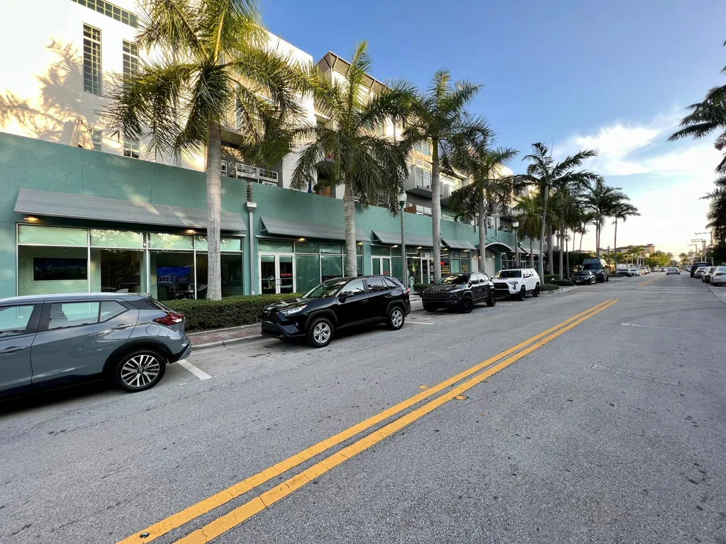 185 NE 4th Avenue Delray Beach FL 33483