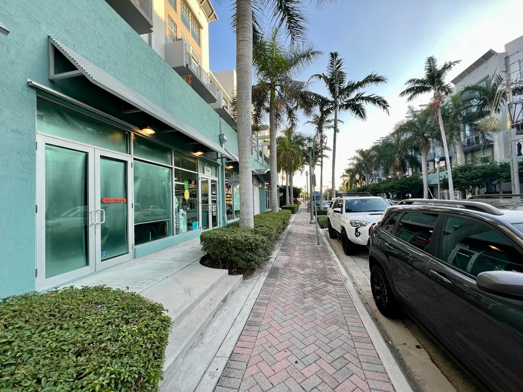 185 NE 4th Avenue Delray Beach FL 33483
