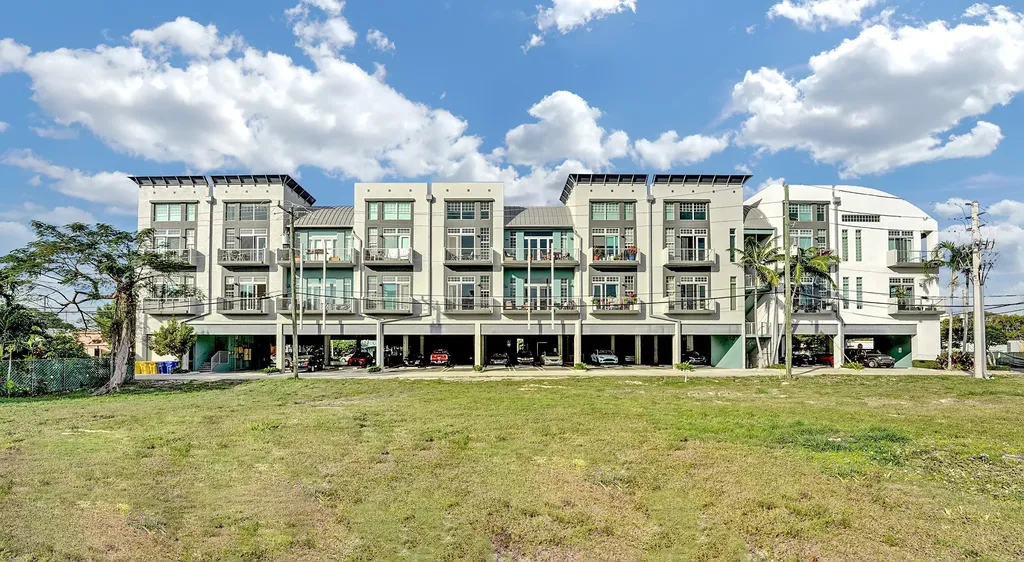 185 NE 4th Avenue Delray Beach FL 33483