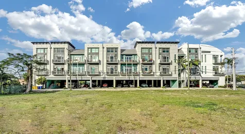 185 NE 4th Avenue Delray Beach FL 33483