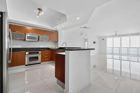 2650 Lake Shore Drive Riviera Beach FL 33404