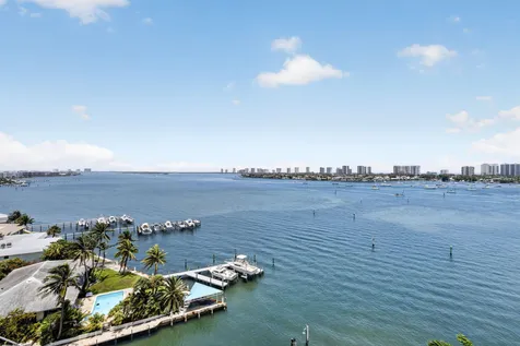 2650 Lake Shore Drive Riviera Beach FL 33404
