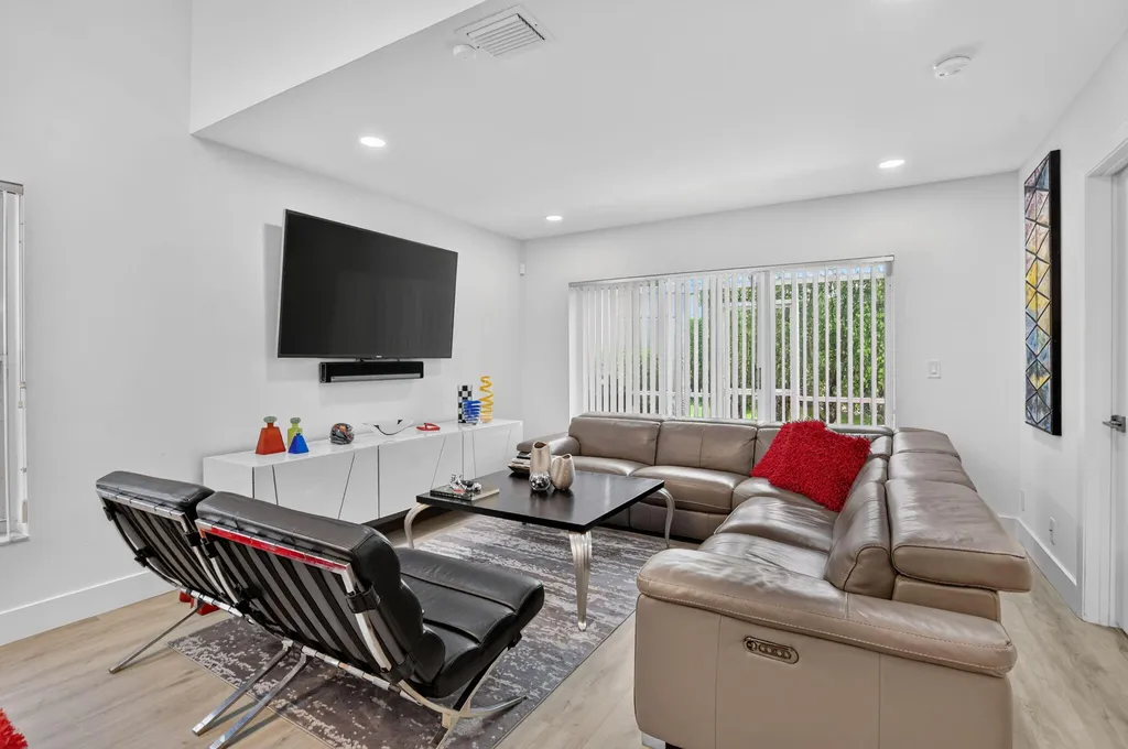 10401 Lake Vista Circle Boca Raton FL 33498