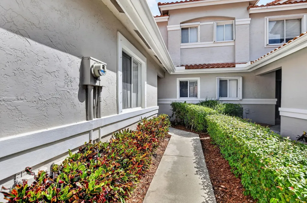 10401 Lake Vista Circle Boca Raton FL 33498