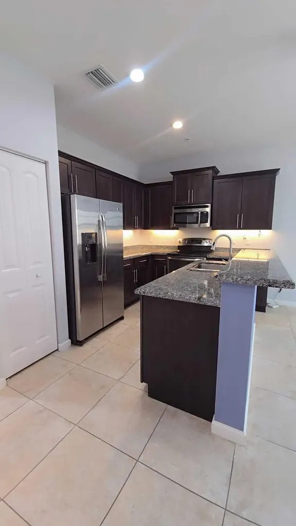 243 SW 7th Court Pompano Beach FL 33060
