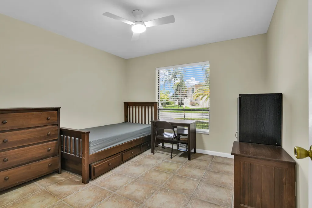 3930 NW 79th Way Davie FL 33024