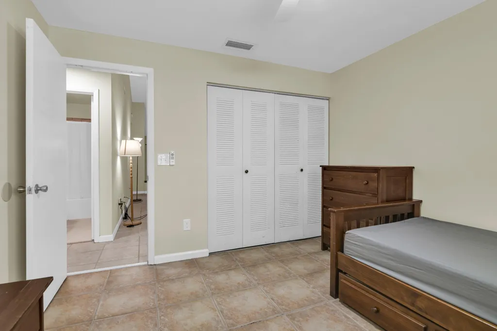 3930 NW 79th Way Davie FL 33024