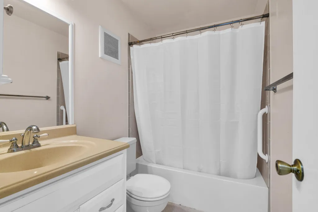 3930 NW 79th Way Davie FL 33024