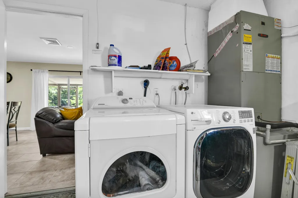3930 NW 79th Way Davie FL 33024