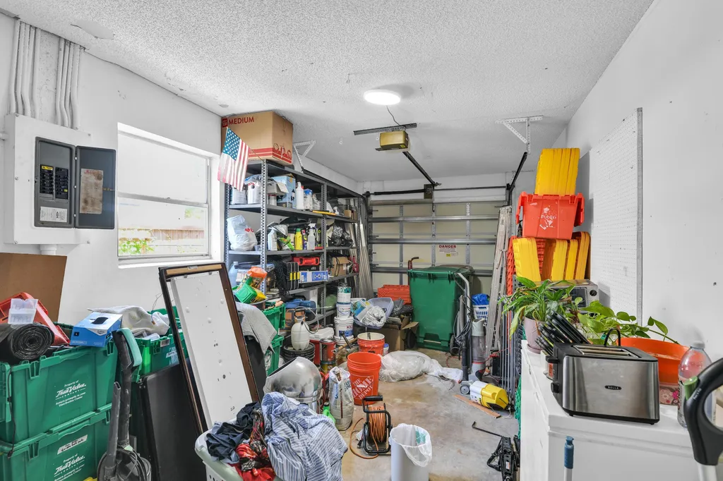 3930 NW 79th Way Davie FL 33024