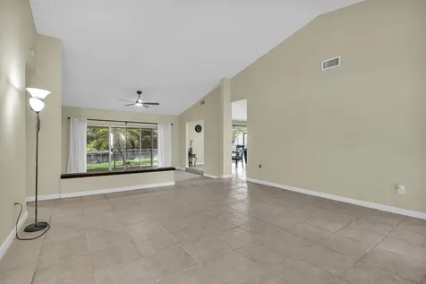 3930 NW 79th Way Davie FL 33024
