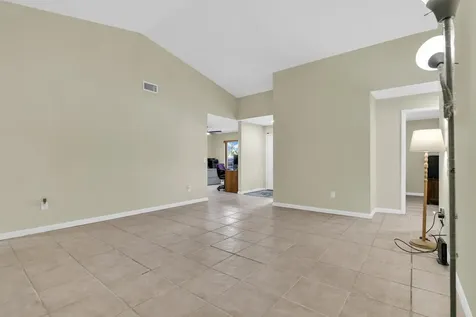 3930 NW 79th Way Davie FL 33024