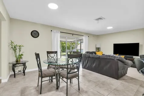3930 NW 79th Way Davie FL 33024