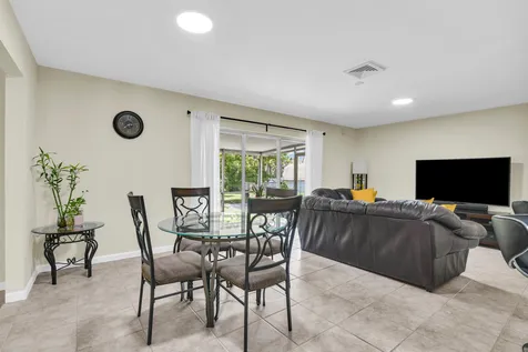 3930 NW 79th Way Davie FL 33024