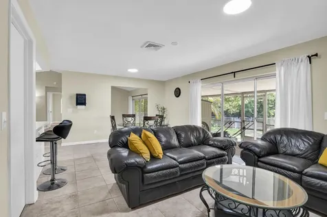 3930 NW 79th Way Davie FL 33024