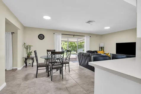3930 NW 79th Way Davie FL 33024