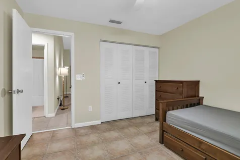 3930 NW 79th Way Davie FL 33024